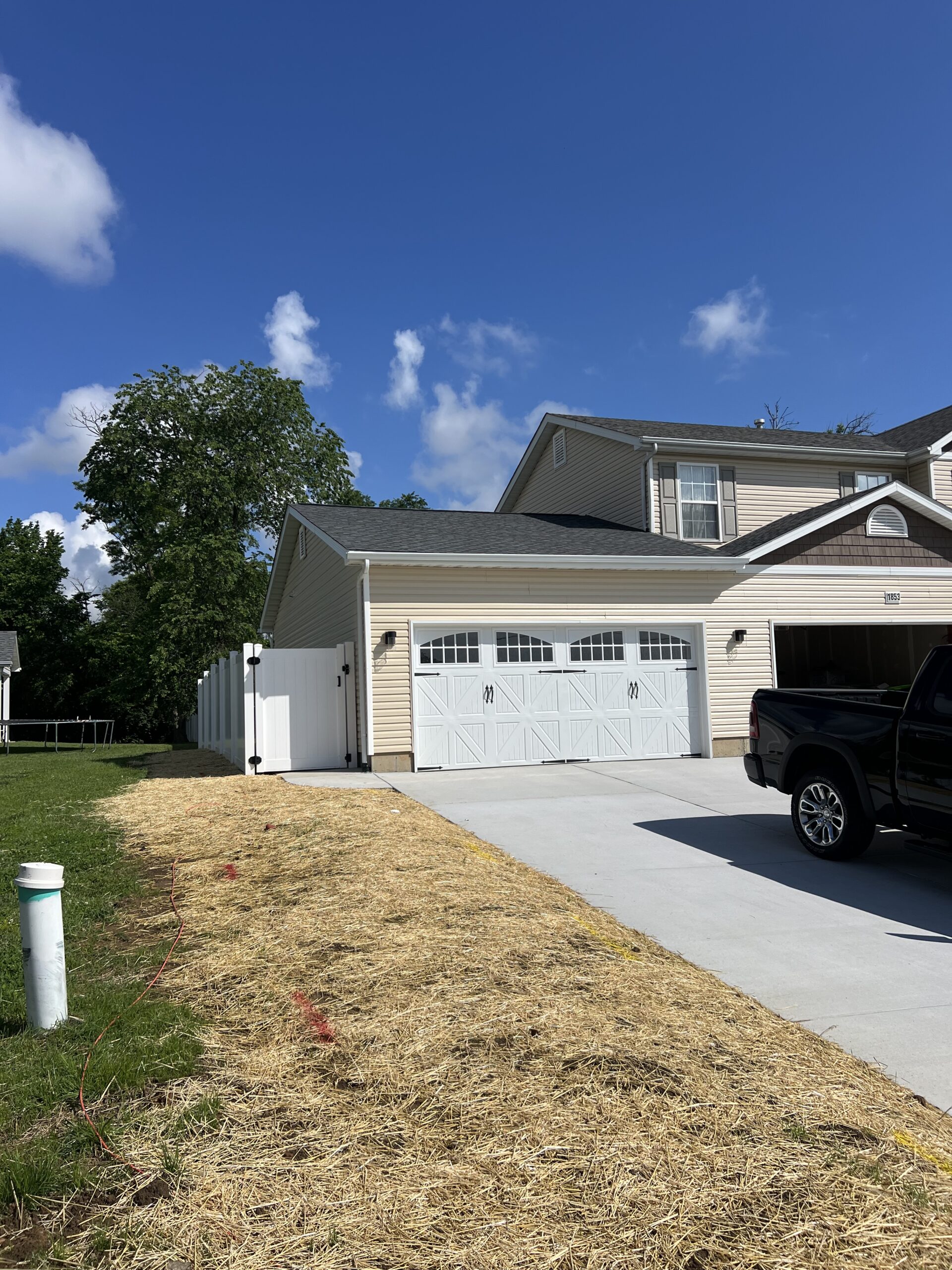 new vinyl fence