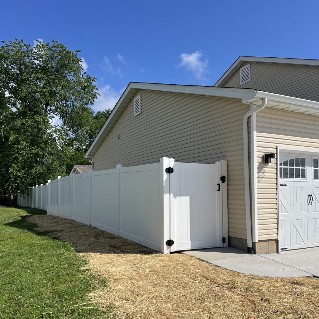 new vinyl fence